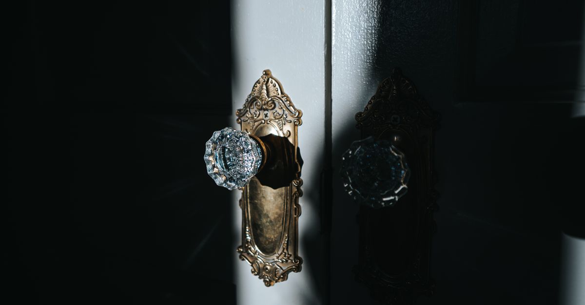 door security hardware — Pleasantville Locksmith